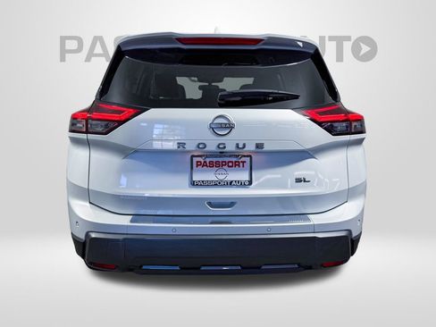 Certified 2024 Nissan Rogue SL image 8