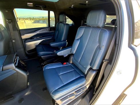 New 2025 Cadillac Escalade IQ Luxury 2 image 27