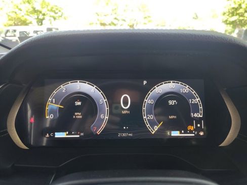 Used 2021 Jeep Grand Cherokee L Limited AWD/4WD image 24