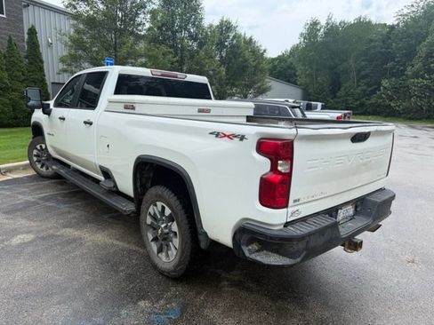 Used 2023 Chevrolet Silverado 2500 Custom w/ Custom Convenience Package AWD/4WD image 3