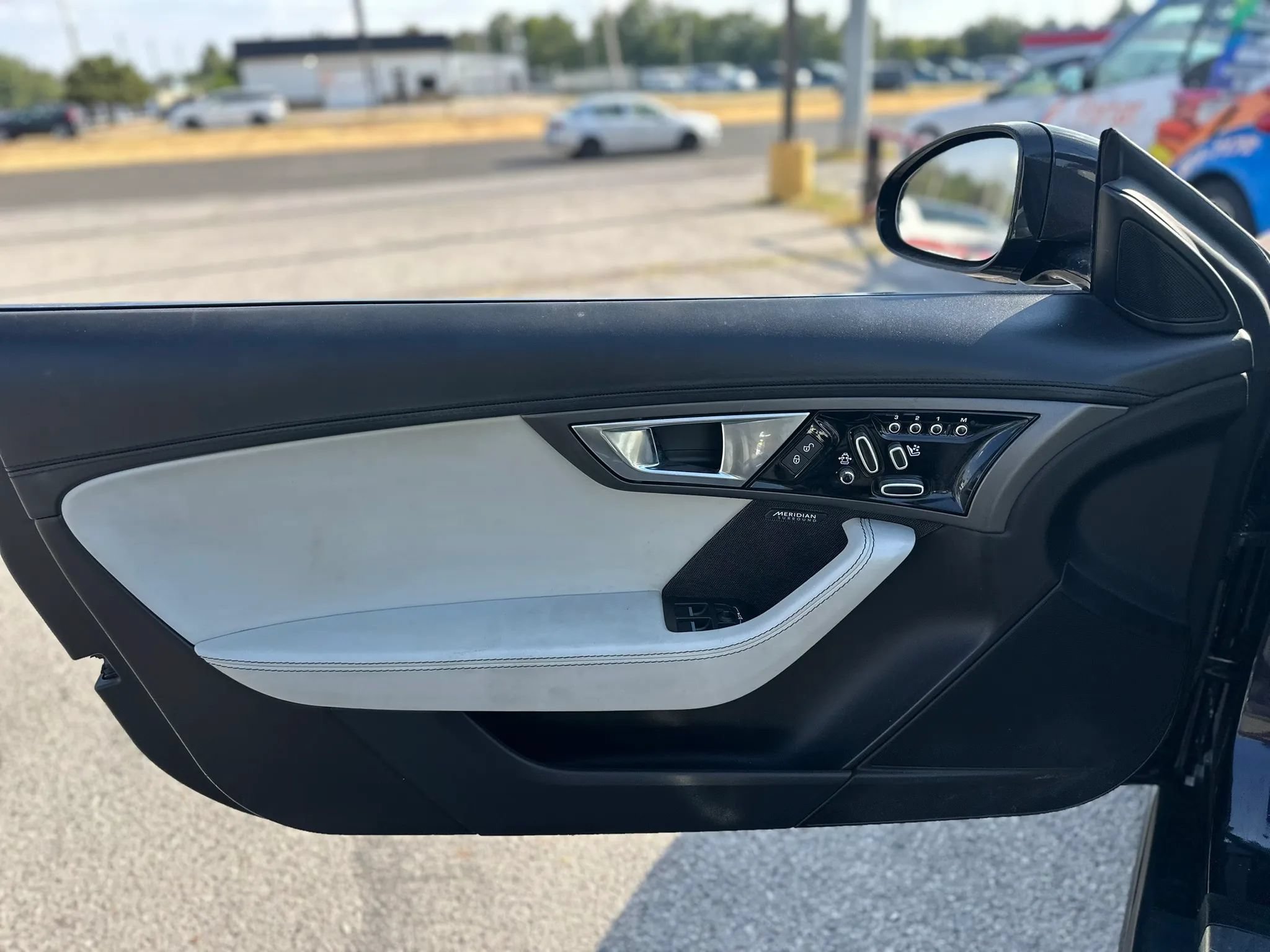 Used 2016 Jaguar F-TYPE Convertible RWD image 27