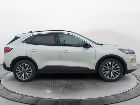 Used 2021 Ford Escape Titanium w/ Class II Trailer Tow Package image 6