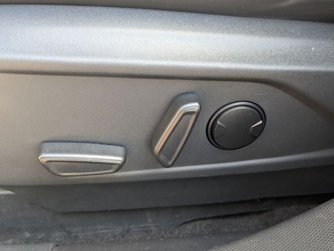 Used 2022 Ford Mustang Mach-E Premium RWD image 32