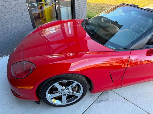 Used 2006 Chevrolet Corvette Convertible w/ Preferred Equipment Group image 24