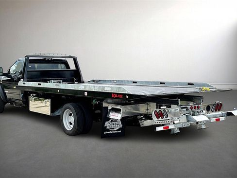 New 2025 RAM 5500 Big Horn image 3