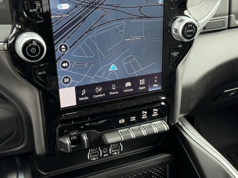 Used 2025 RAM 2500 Laramie image 22