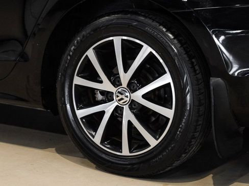 Used 2017 Volkswagen Jetta SE image 60