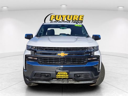 Used 2021 Chevrolet Silverado 1500 LT image 2