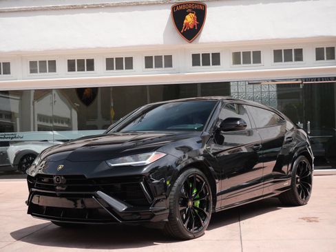 Used 2024 Lamborghini Urus S AWD/4WD image 11