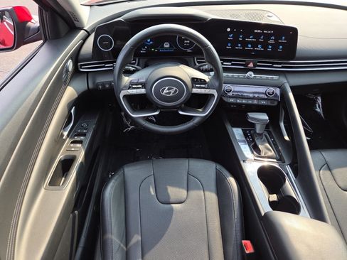 Used 2022 Hyundai Elantra Limited FWD image 31