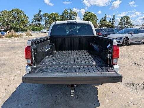 Used 2023 Toyota Tacoma SR5 w/ Technology Package AWD/4WD image 13