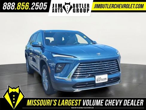 Used 2025 Buick Enclave Preferred FWD image 28