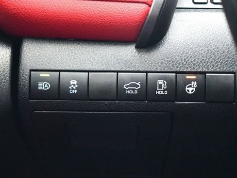 Used 2020 Toyota Camry XSE image 38