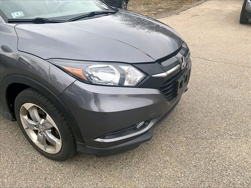 Used 2017 Honda HR-V EX image 5