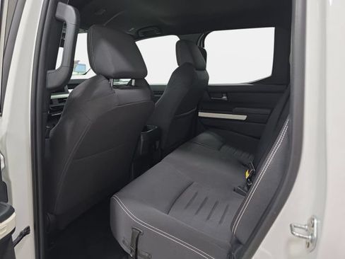 Certified 2024 Toyota Tacoma TRD Off-Road AWD/4WD image 10