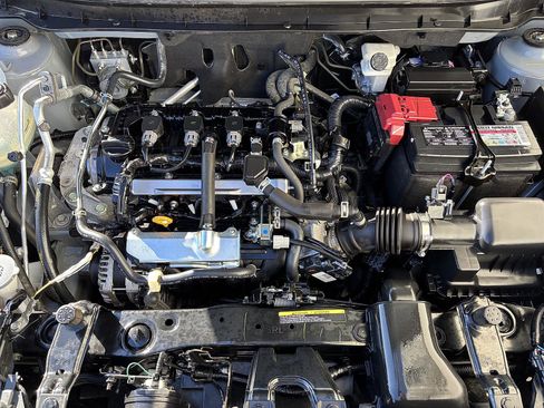 Used 2023 Nissan Kicks SR w/ SR Premium Package image 9