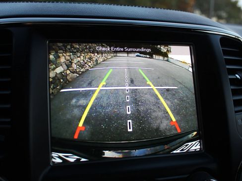 Used 2018 Jeep Grand Cherokee High Altitude image 34