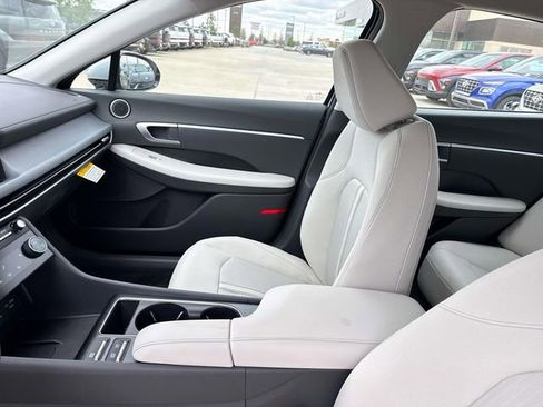 New 2026 Hyundai Sonata SEL FWD image 19