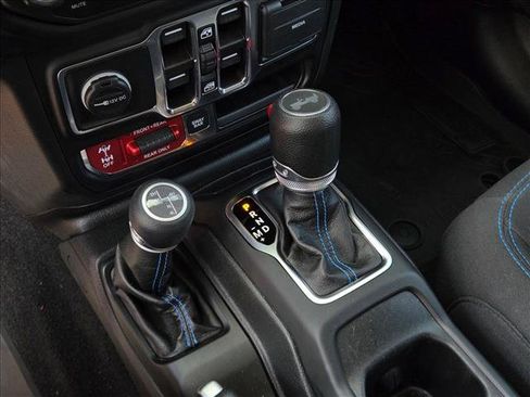 Used 2022 Jeep Wrangler Unlimited Rubicon 4xe image 15