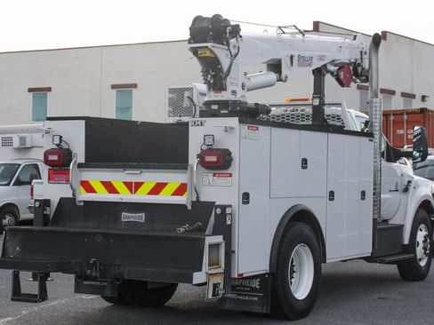 Used 2019 Ford F750 2WD Regular Cab Super Duty image 14
