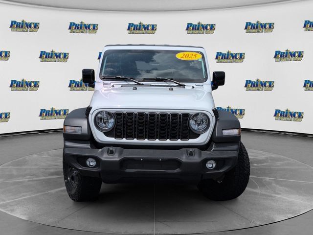 Used 2025 Jeep Wrangler Sport AWD/4WD image 13