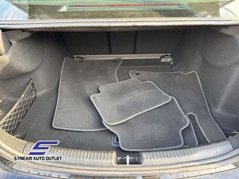 Used 2025 Mercedes-Benz C 300 4MATIC Sedan image 32