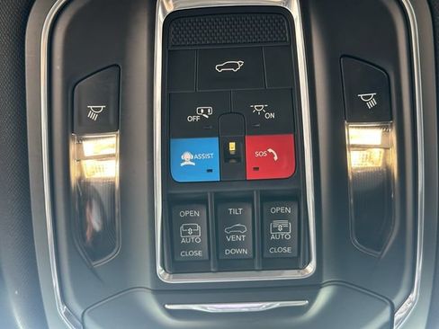 Used 2024 Jeep Grand Cherokee Limited 4xe AWD/4WD image 29