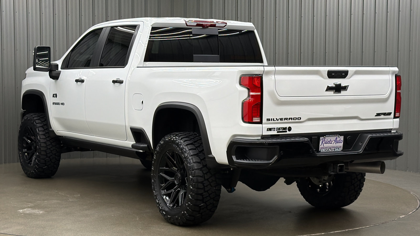 Used 2026 Chevrolet Silverado 2500 ZR2 w/ LPO, Dark Essentials Package AWD/4WD image 3