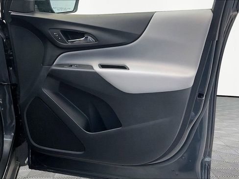Used 2021 Chevrolet Equinox LT FWD image 30