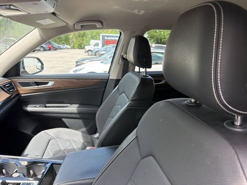 Used 2024 Volkswagen Atlas SE image 10