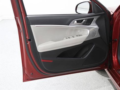 Certified 2022 Genesis G70 2.0T w/ Prestige Package image 4