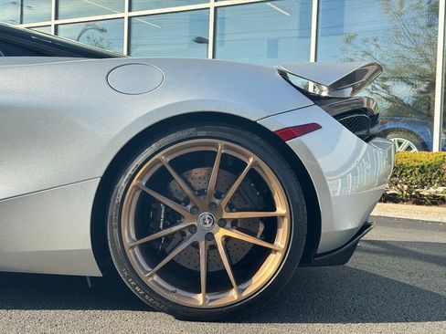 Used 2022 McLaren 720S Performance image 25
