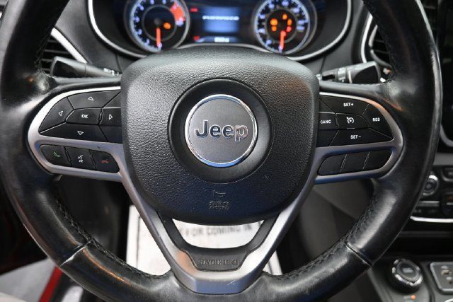 Used 2019 Jeep Cherokee Limited AWD/4WD image 16