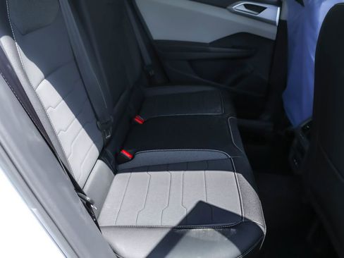 New 2026 Volkswagen Taos SE AWD/4WD image 36