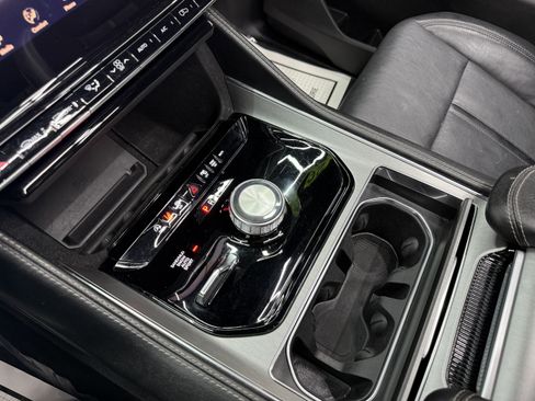 Used 2024 Jeep Wagoneer Series II image 23