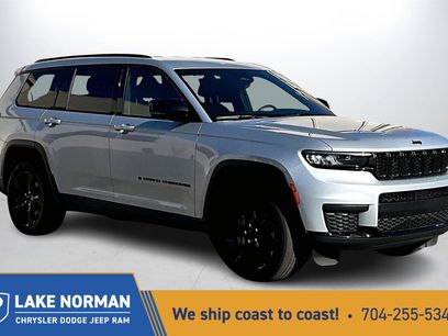 Used 2023 Jeep Grand Cherokee L Laredo