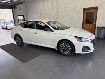 Used 2024 Nissan Altima 2.5 SV