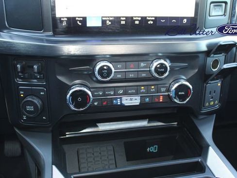 Used 2025 Ford F250 Lariat w/ Chrome Package image 18