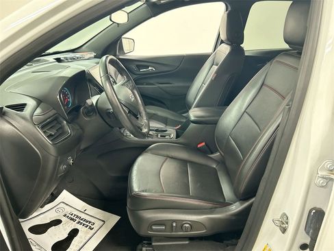 Used 2022 Chevrolet Equinox RS w/ RS Leather Package image 9