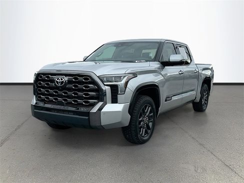 Used 2023 Toyota Tundra Platinum image 3
