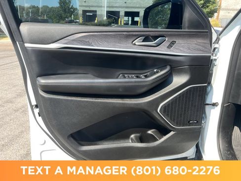 Used 2022 Jeep Grand Cherokee Limited 4xe AWD/4WD image 10