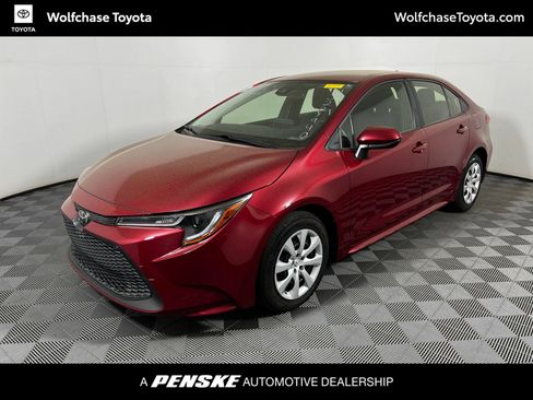 Used 2025 Toyota Corolla LE FWD image 1
