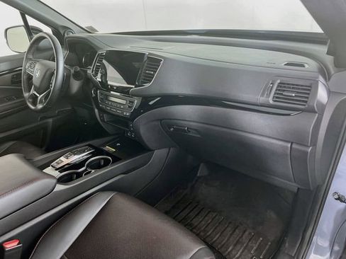 Certified 2024 Honda Passport Black Edition image 31