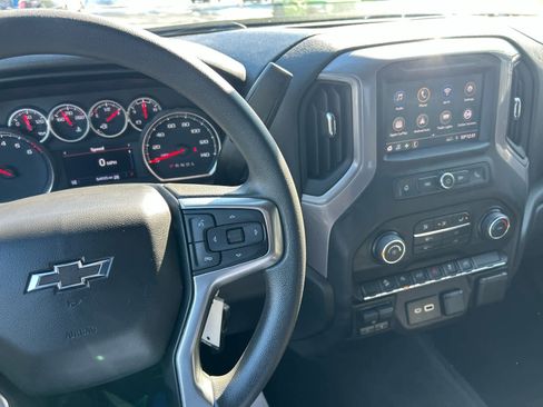 Used 2022 Chevrolet Silverado 1500 Custom Trail Boss w/ Midnight Edition image 28