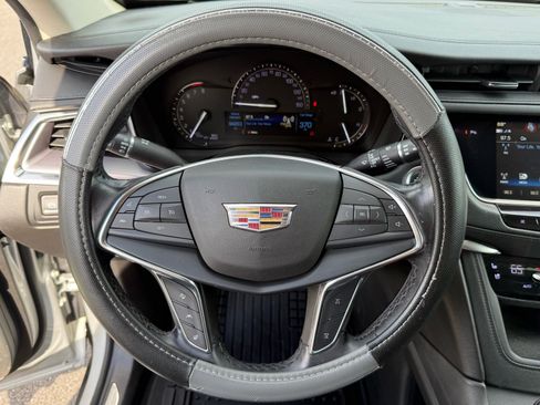 Used 2019 Cadillac XT5 Premium Luxury image 14