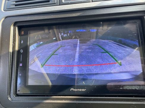 Used 2016 Volkswagen Tiguan SE image 26