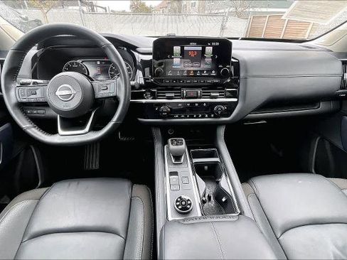 Certified 2025 Nissan Pathfinder SL w/ SL Premium Package image 15