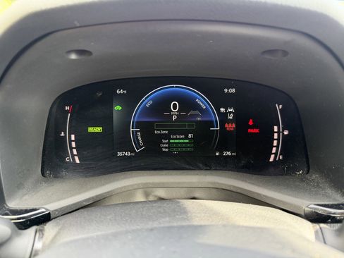 Used 2025 Toyota Camry LE image 23