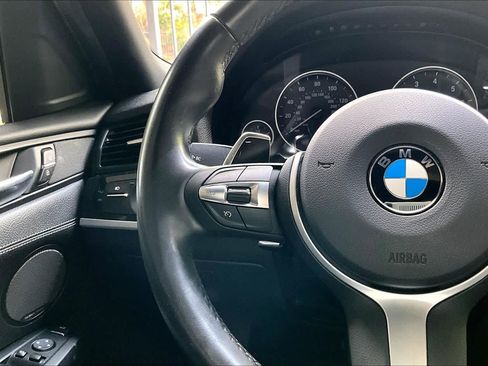 Used 2018 BMW X4 M40i image 23