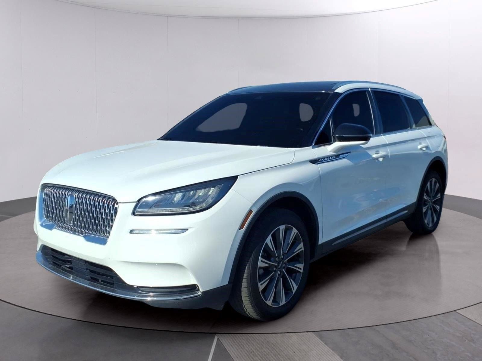 Used 2022 Lincoln Corsair Reserve w/ Elements Package FWD image 1